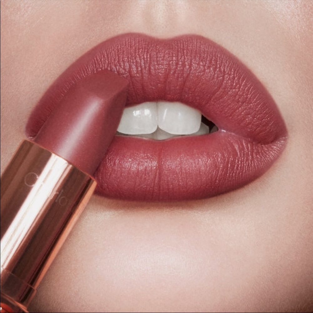 π Charlotte Tilbury Matte Revolution Lipstick - Pillow Talk 2 Medium - Picture 8 of 10